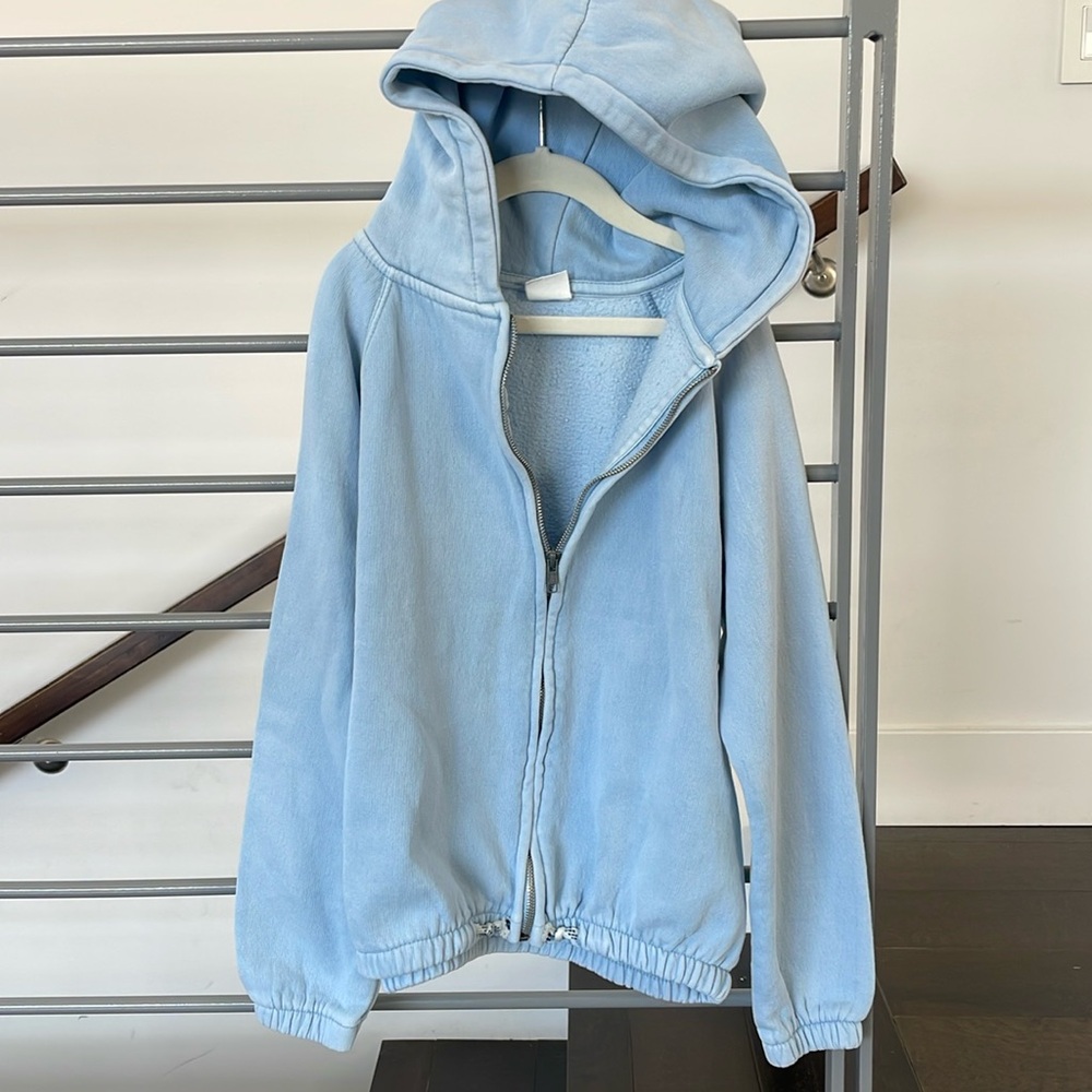 New with out tags.  Washed but never worn  Zara Girls zip hoodie .
